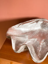 Load image into Gallery viewer, Large Silver Clam Shell