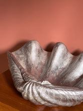 Load image into Gallery viewer, Large Silver Clam Shell