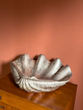Load image into Gallery viewer, Large Silver Clam Shell