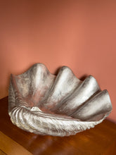 Load image into Gallery viewer, Large Silver Clam Shell