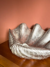 Load image into Gallery viewer, Large Silver Clam Shell