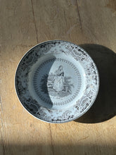 Load image into Gallery viewer, Small Black French Plate