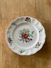 Load image into Gallery viewer, Set of Five Pink French Floral Plates