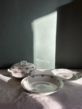 Load image into Gallery viewer, French Floral Soup Tureen Set