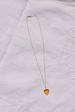 Load image into Gallery viewer, Vintage Amber Heart on 9ct Gold Fine Belcher Chain Necklace