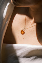 Load image into Gallery viewer, Vintage Amber Heart on 9ct Gold Fine Belcher Chain Necklace