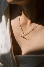 Load image into Gallery viewer, Vintage 9ct Gold T-Bar Albert Fancy Link Chain Necklace