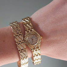 Load image into Gallery viewer, Vintage Women's Preloved/Vintage Watch and Bracelet