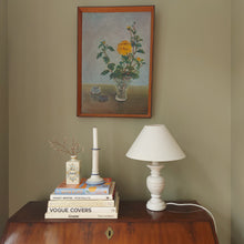 Load image into Gallery viewer, Vintage White Ceramic Lamp