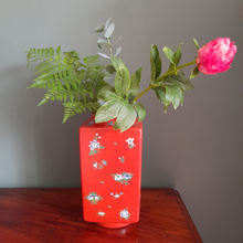 Load image into Gallery viewer, large oriental vase