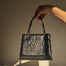 Load image into Gallery viewer, Vintage Italian black leather handbag