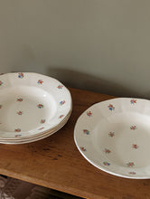 Load image into Gallery viewer, vintage french floral plate