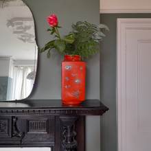 Load image into Gallery viewer, large oriental vase