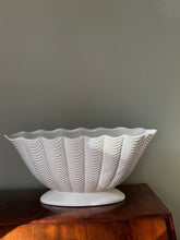 Load image into Gallery viewer, Dartmouth Scalloped Edge Mantle Vase