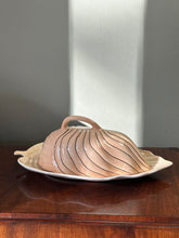 Load image into Gallery viewer, Carlton Ware Cheese or Butter Dish