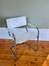 Load image into Gallery viewer, Set of Four Model Studi bauhaus chairs by Mart Stam &amp; Marcel Breuer Italy 1970s
