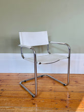 Load image into Gallery viewer, Set of Four Model Studi bauhaus chairs by Mart Stam &amp; Marcel Breuer Italy 1970s
