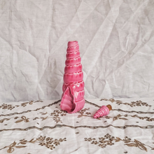 Load image into Gallery viewer, Pink shell Vinaigrette/Olive Oil Bottle
