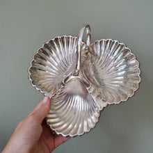 Load image into Gallery viewer, Shell Serving Dish
