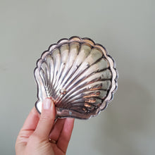 Load image into Gallery viewer, Silver Plated Shell Dish
