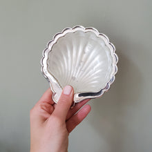 Load image into Gallery viewer, Silver Plated Shell Dish
