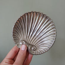Load image into Gallery viewer, Shell Dish
