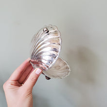 Load image into Gallery viewer, Clam Shell Butter Dish
