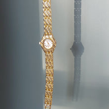 Load image into Gallery viewer, Vintage Women&#39;s Preloved/Vintage Watch and Bracelet
