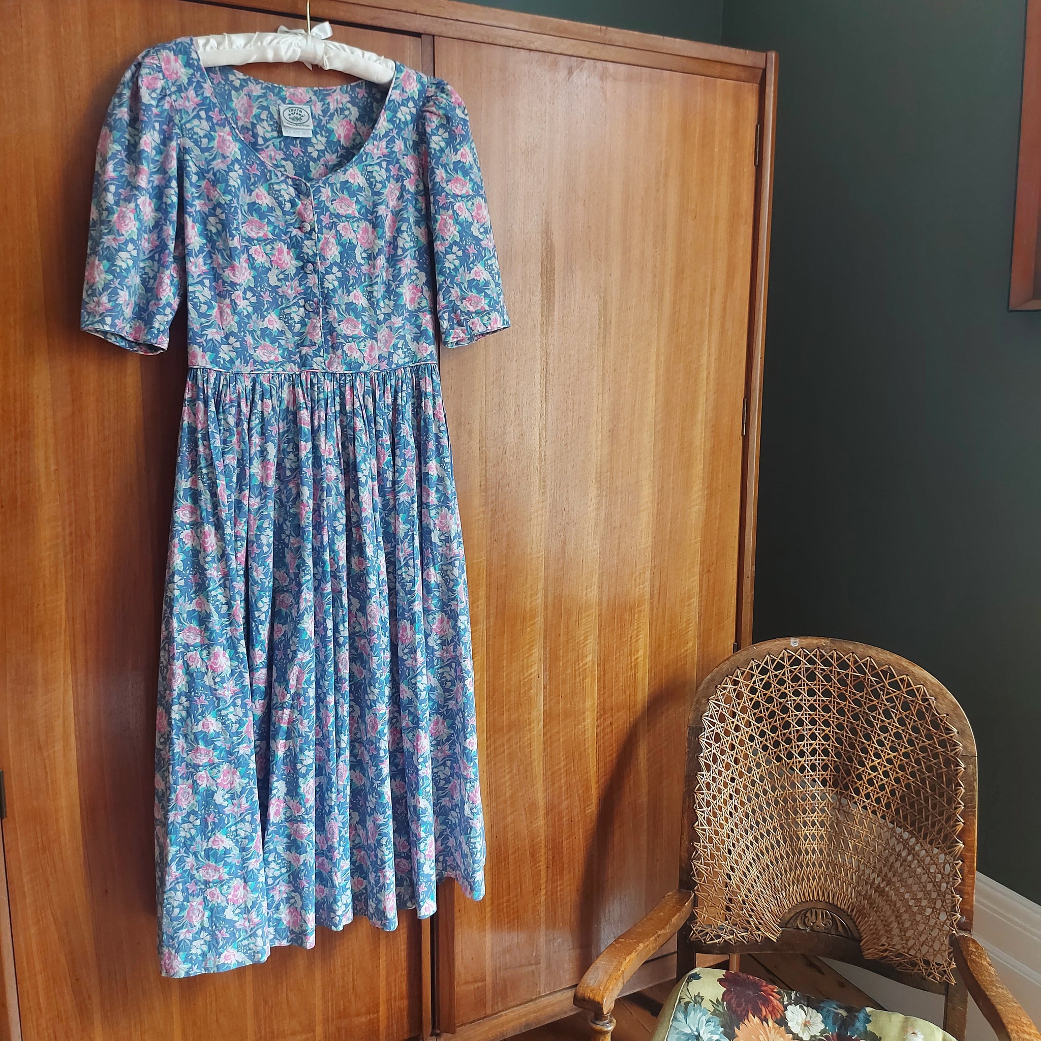 laura ashley＊Blue rose flower dress