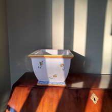 Load image into Gallery viewer, Italian planter pot
