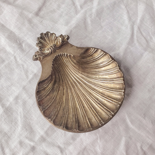 Distressed shell dish 