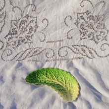 Load image into Gallery viewer, Japanese cabbage leaf plate
