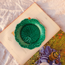 Load image into Gallery viewer, Vintage green Wedgewood plate
