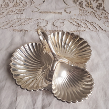 Load image into Gallery viewer, Silver plated shell dish
