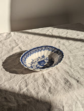 Load image into Gallery viewer, Ceramic Portuguese Soap Dish
