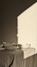 Load image into Gallery viewer, Set of four ceramic shell bowls
