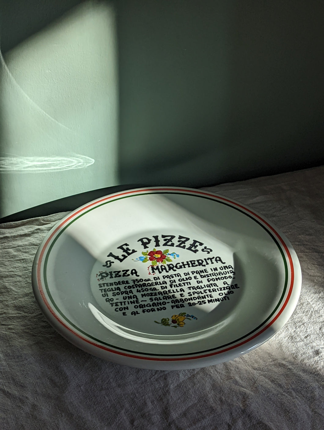 Italian pizza plate