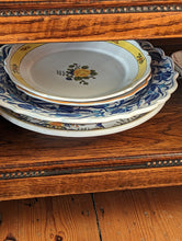 Load image into Gallery viewer, Victorian Wooden Drinks Cocktail Trolley
