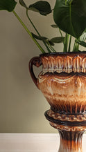 Load image into Gallery viewer, ceramic 1950s majolica style planter
