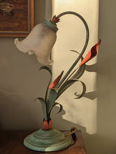 Load image into Gallery viewer, tole floral table lamp
