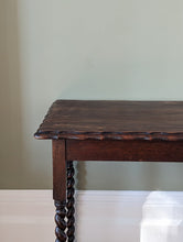 Load image into Gallery viewer, oak barley twist table

