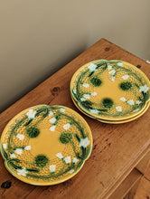 Load image into Gallery viewer, set of three majolica plates
