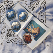 Load image into Gallery viewer, Set of four silver plated shell trinket dishes
