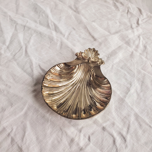 Distressed shell dish 