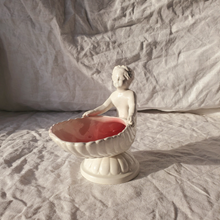 Load image into Gallery viewer, Cherub Shell Soap Dish
