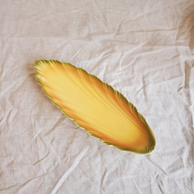 Load image into Gallery viewer, Yellow leaf plate
