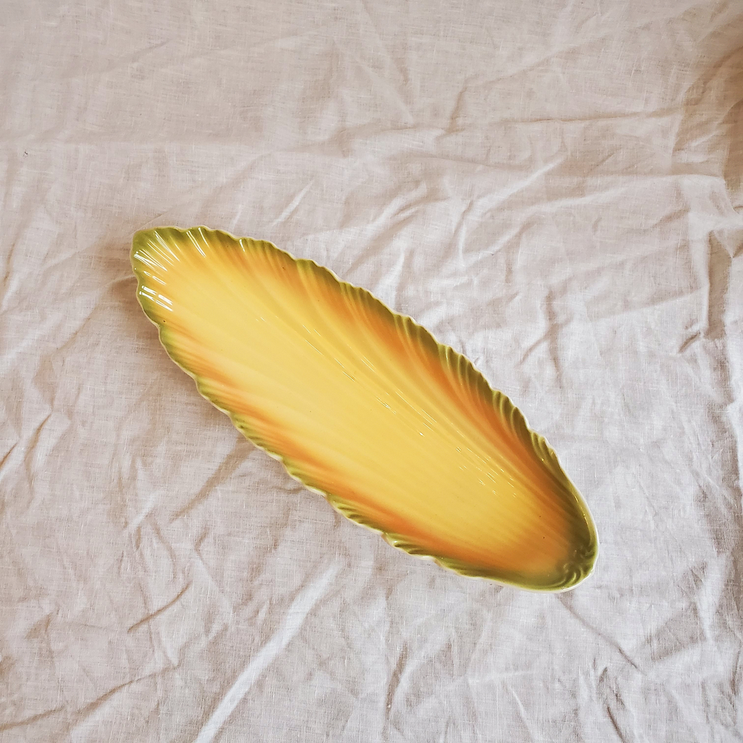 Yellow leaf plate