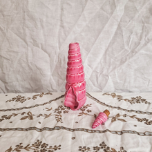 Load image into Gallery viewer, Pink shell Vinaigrette/Olive Oil Bottle

