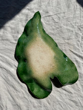 Load image into Gallery viewer, vintage banana leaf plate
