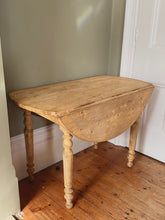 Load image into Gallery viewer, round french farmhouse drop leaf table 
